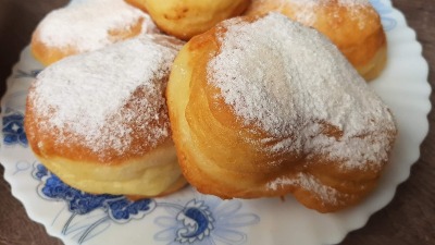 (VIDEO) Uz jedan sastojak krofne u obliku srca prava su poslastica za vaše ukućane